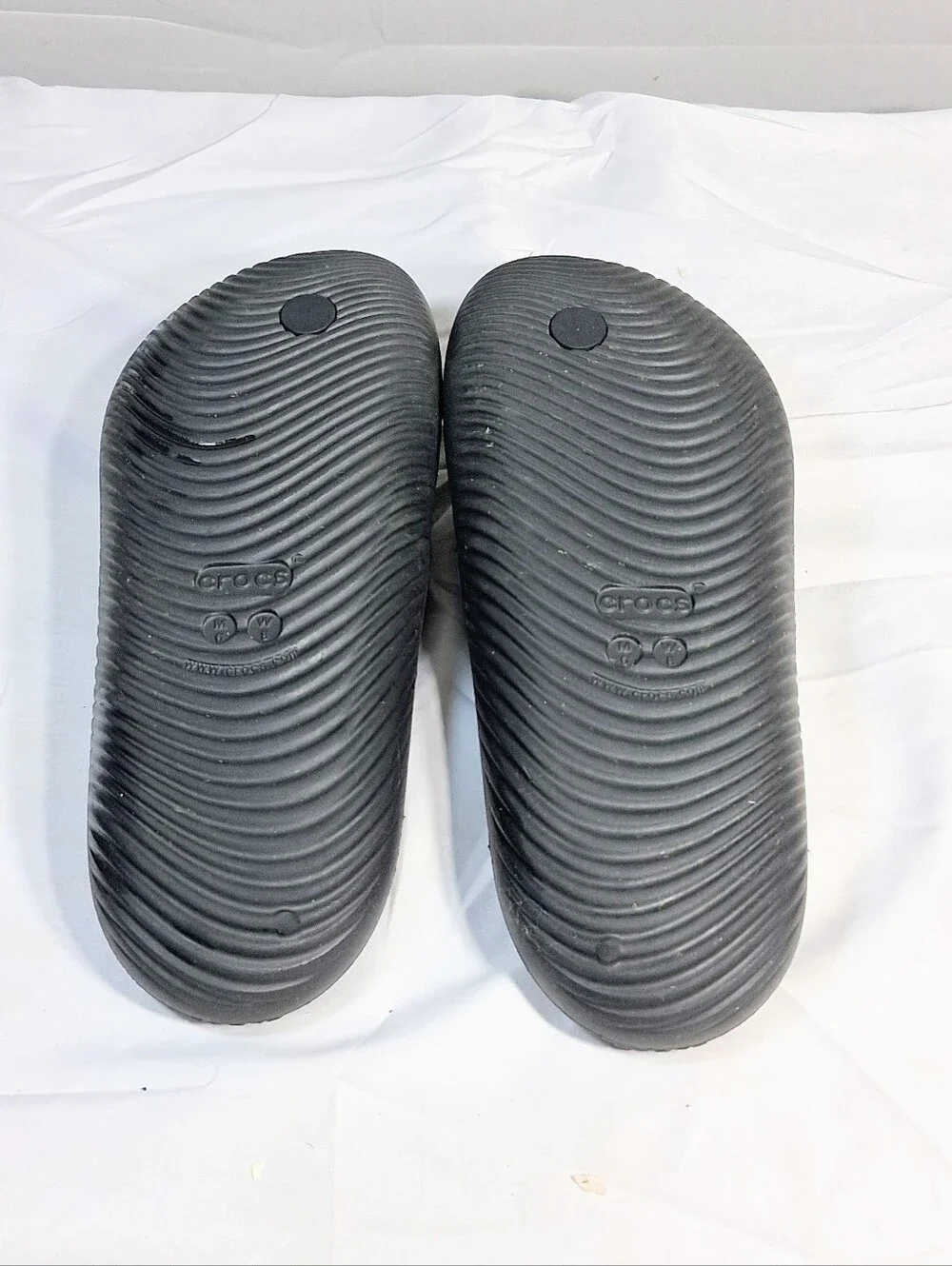 Men's 6 Women's 8 Crocs Unisex Black Like New Sandals/Flipflops